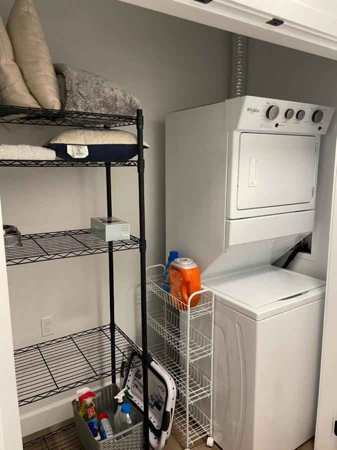 ויקטוריה Adorable 1 Bedroom Suite- A Skip To Galloping Goose מראה חיצוני תמונה