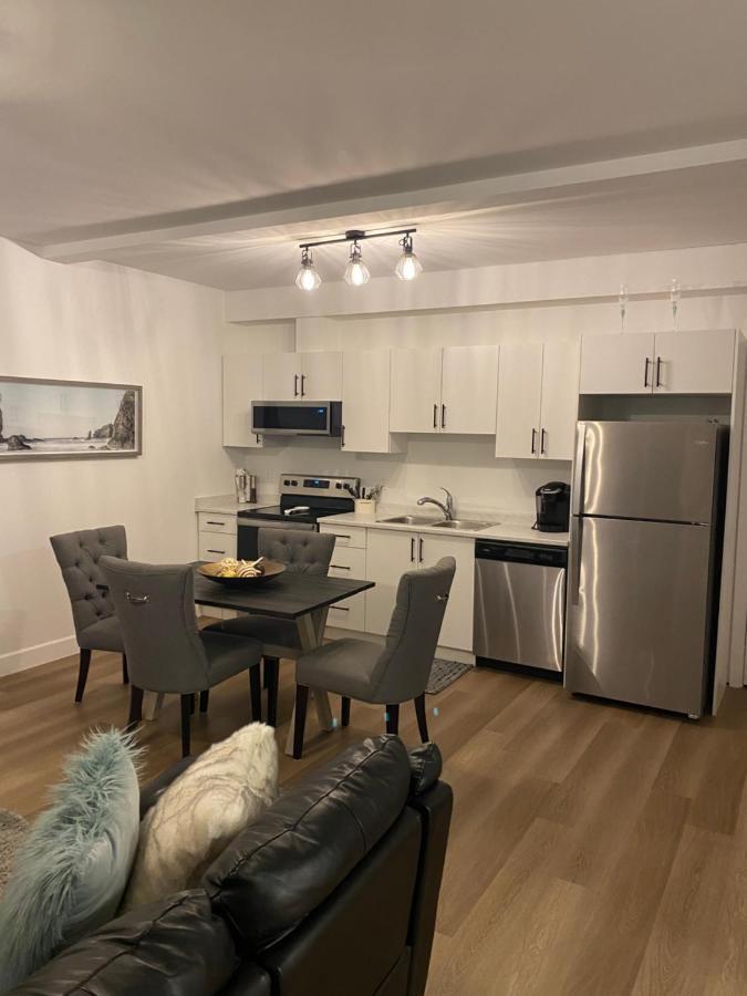 ויקטוריה Adorable 1 Bedroom Suite- A Skip To Galloping Goose מראה חיצוני תמונה