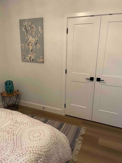 ויקטוריה Adorable 1 Bedroom Suite- A Skip To Galloping Goose מראה חיצוני תמונה